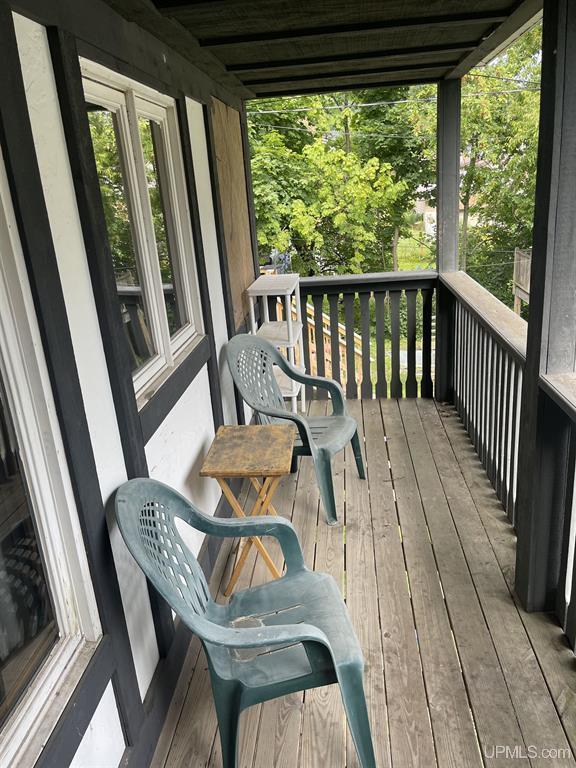 Building Photo - 710 W Superior St