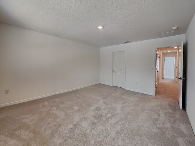 Building Photo - 159 River Front Way