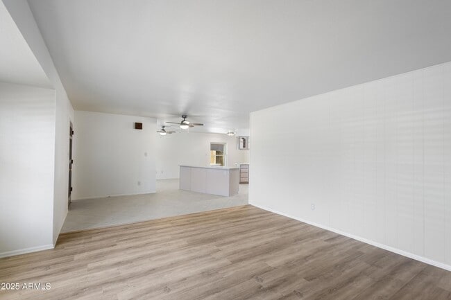 Building Photo - 5742 N 12th Pl