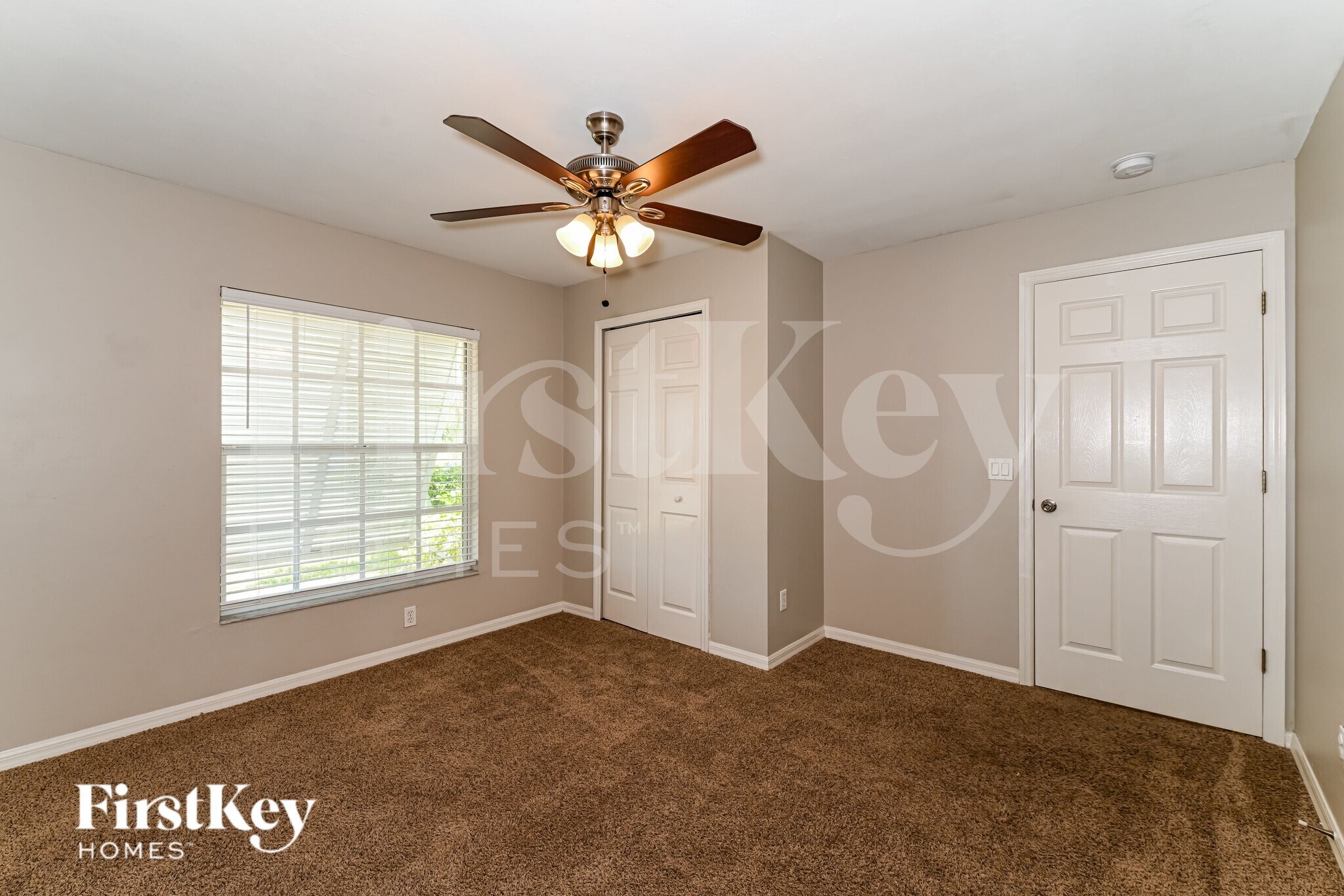 Building Photo - 2919 NW 4th Pl