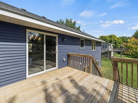 Building Photo - Charming 4-Bedroom Home in Waconia with Spacious 2,140 Sq Ft Living Space!