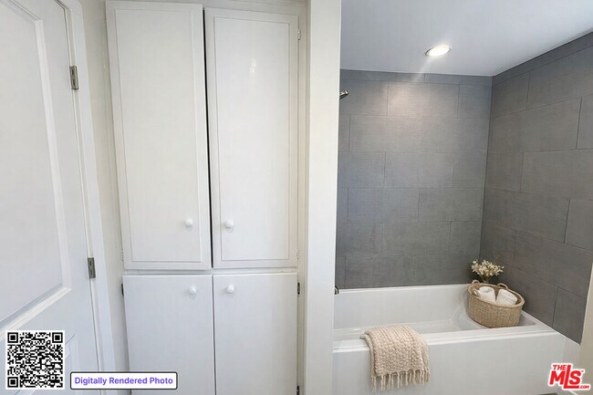 Building Photo - 1302 Amethyst St