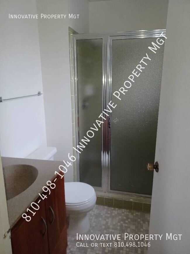 Building Photo - 6009 Holiday Gardens Dr