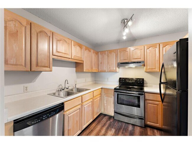 Building Photo - 311 Pleasant Ave