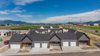 Building Photo - Beautiful condo in a great location!