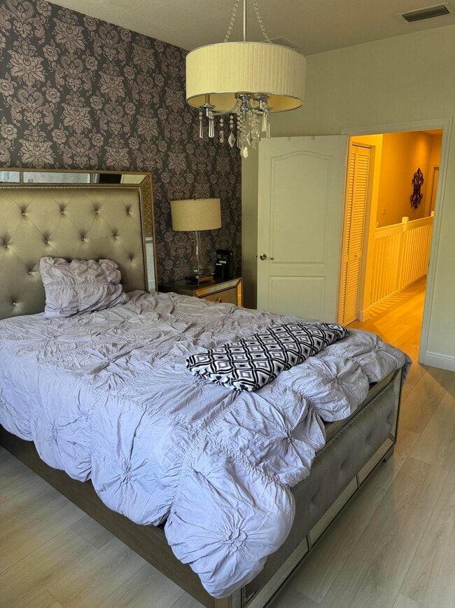 Building Photo - 3063 SW Otter Ln