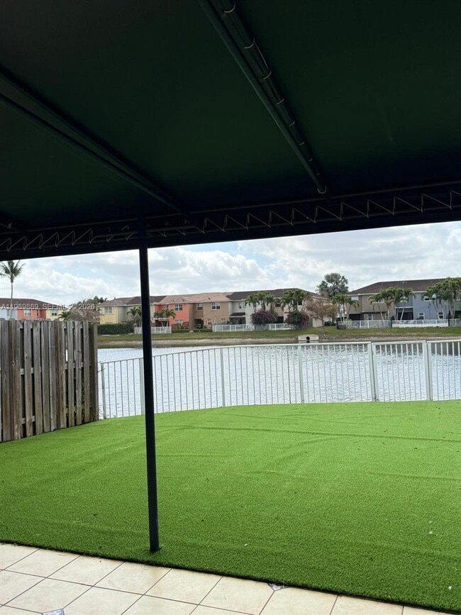 Building Photo - 16432 SW 47th Terrace