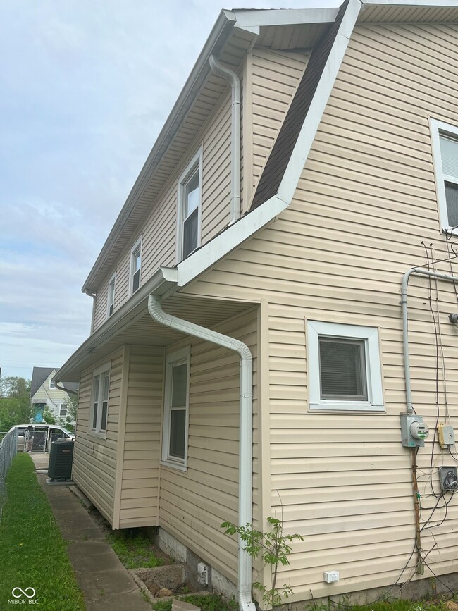 Building Photo - 3252 Winthrop Ave