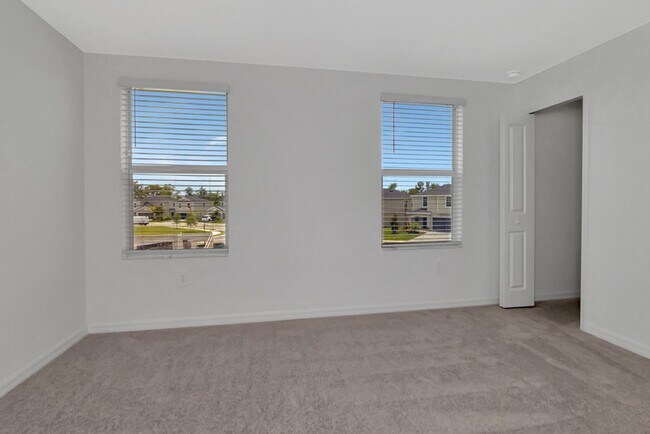 Building Photo - Luxury Townhouse for Rent in Lakewood Ranch