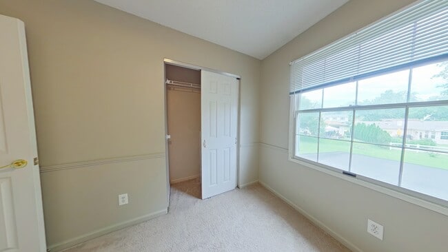 Building Photo - 14355 Rainy Lake Dr