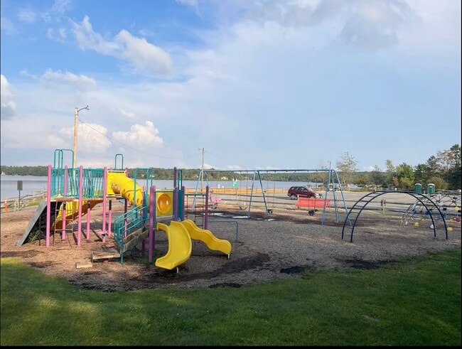 Building Photo - 5 Masters Trail