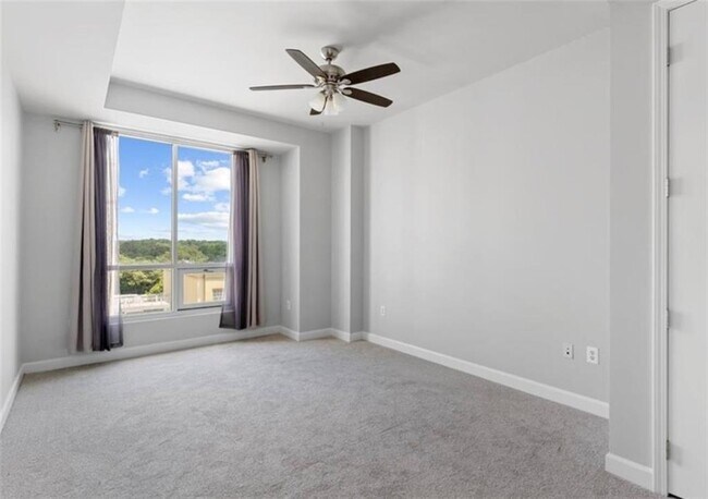 Building Photo - 711 Cosmopolitan Dr NE