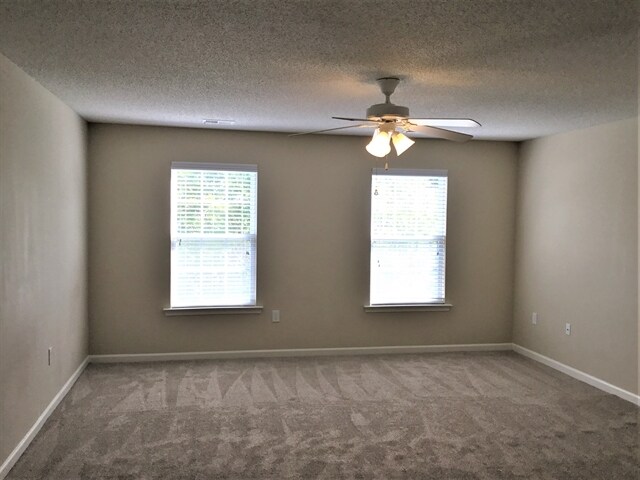 Building Photo - 10 Red Shirt Ct