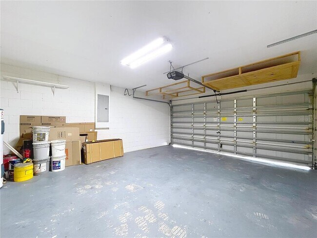 Building Photo - 5060 Spanish Oaks Blvd