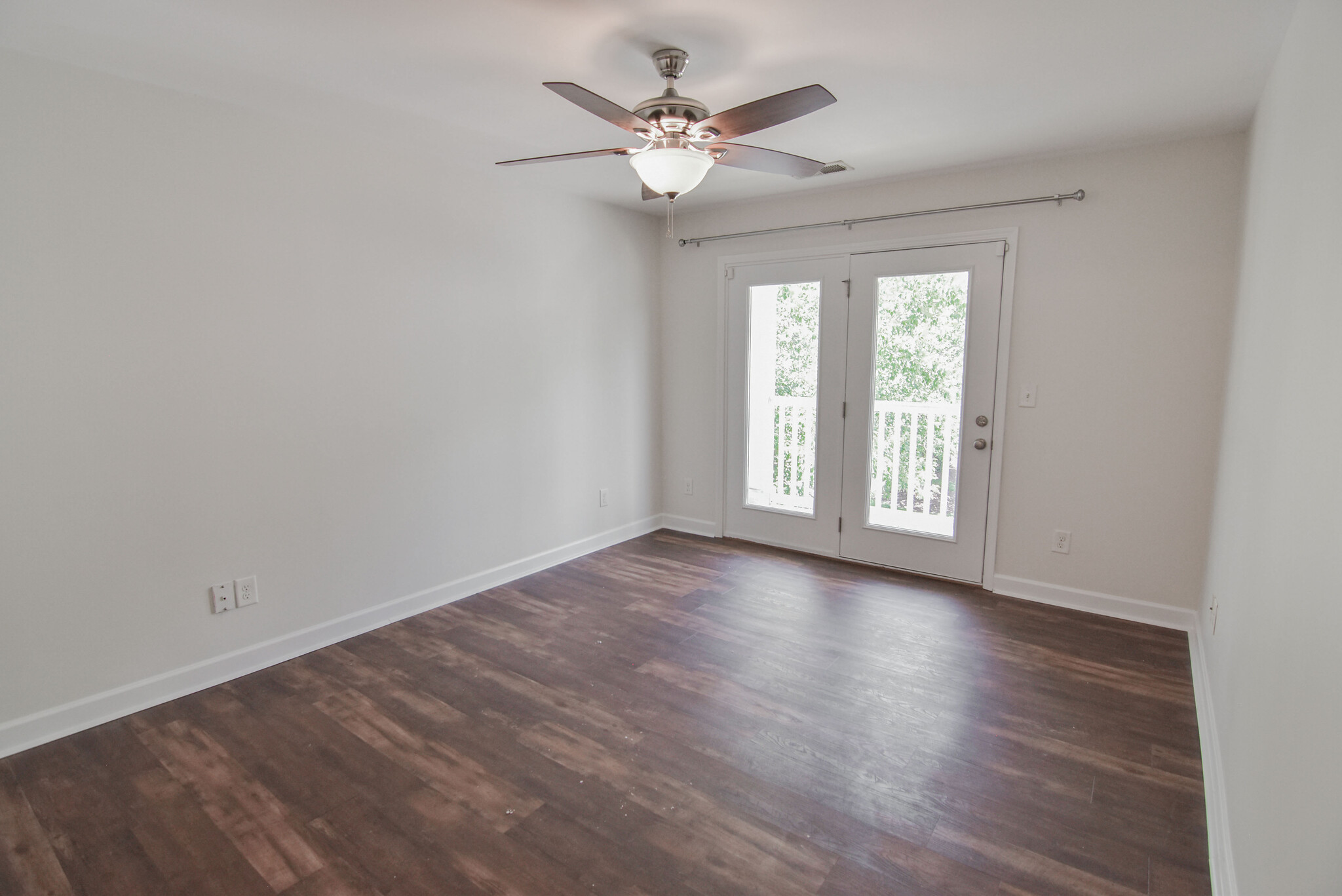 Building Photo - 2913 White Willow Rd