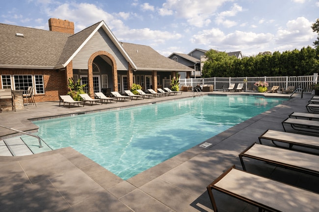 Building Photo - Forest Pointe Apartments