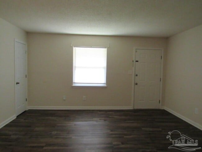Building Photo - 4909 Yacht Harbor Cir