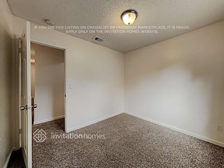 Building Photo - 200 Bonfield Way