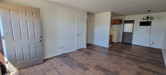 Building Photo - 1530 N 15th St