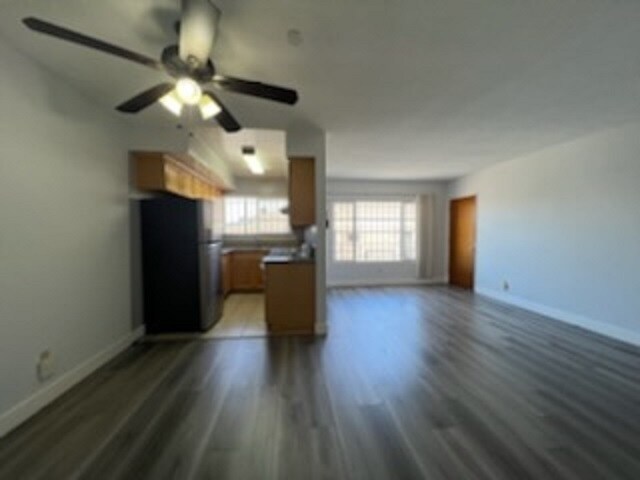 Building Photo - 1336 N Kenmore Ave