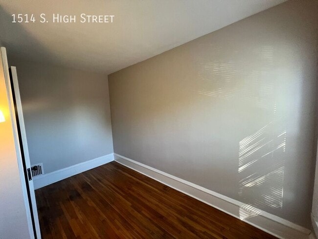 Building Photo - 1514 S High St