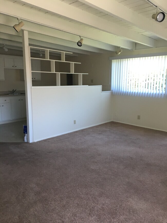 Midtown Ventura Studio N. N Dos Caminos Ave Ventura CA 93003