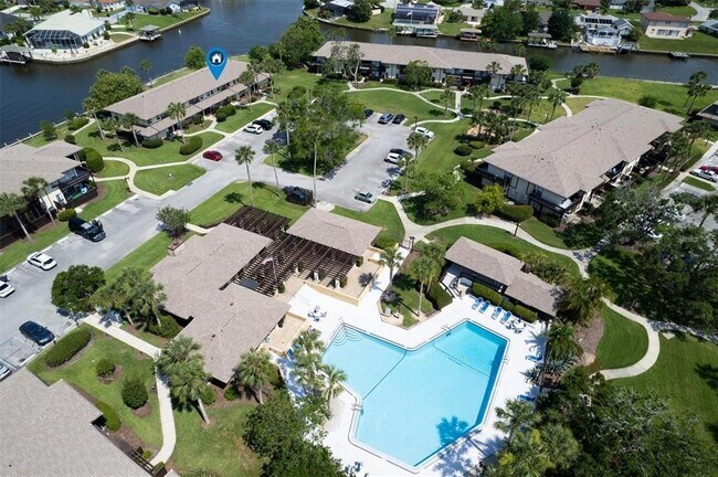 Building Photo - 44 Club House Dr