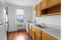 Building Photo - Luxury 1 Bedroom 1 Bathroom  Available