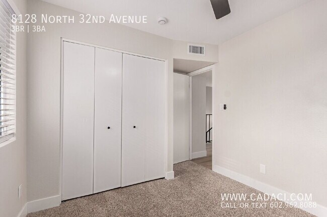 Building Photo - 8128 N 32nd Ave