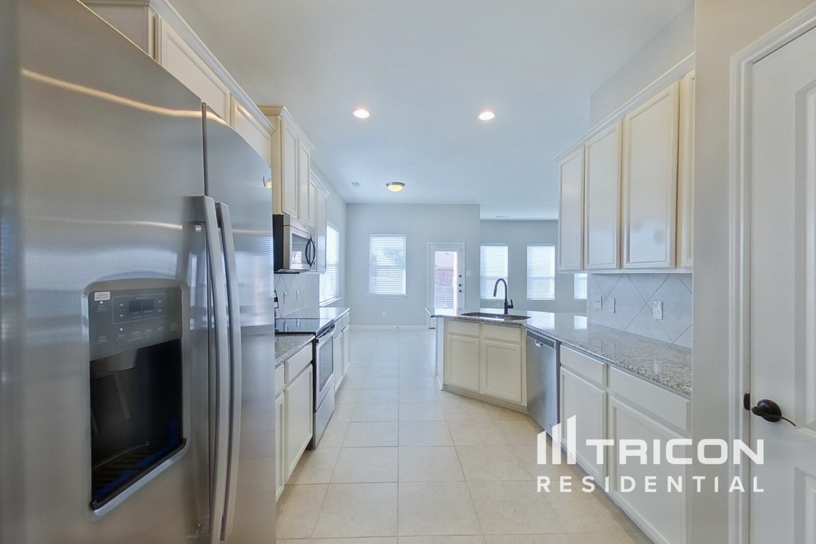 Building Photo - 616 Meadow Springs Dr