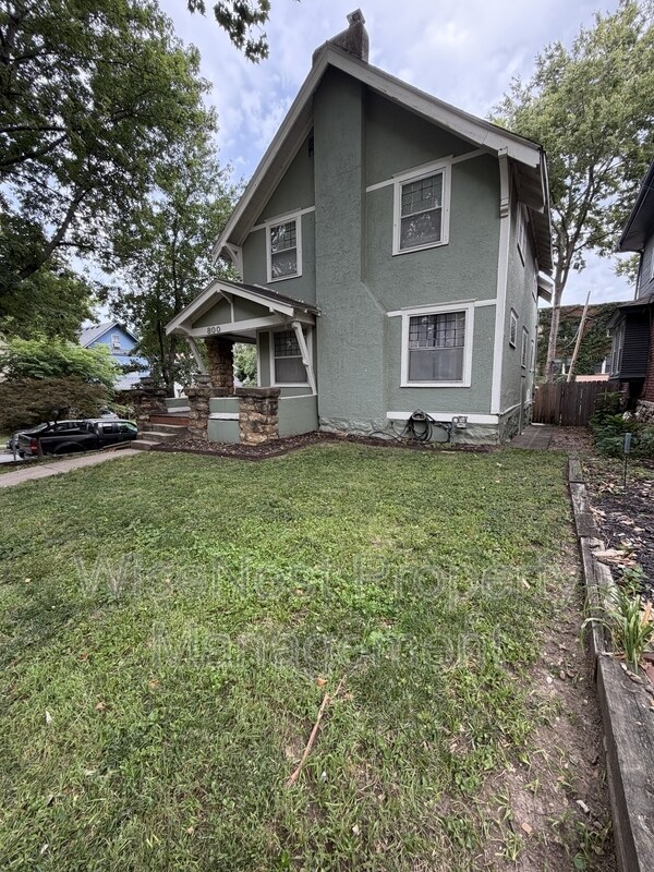 Building Photo - 800 E 41st St