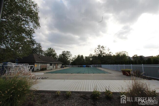 Building Photo - 5310 Ravens Crest Dr