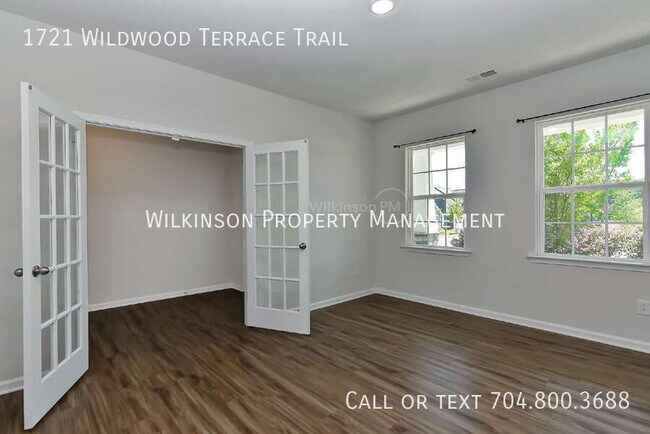 Building Photo - 1721 Wildwood Terrace Trl