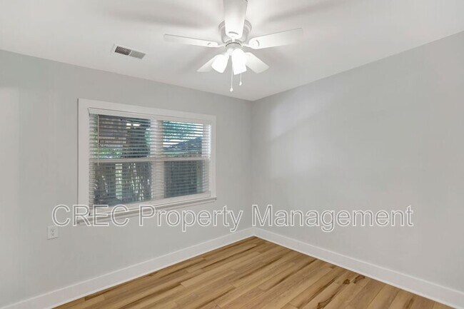 Building Photo - 1757 Skinner Ave