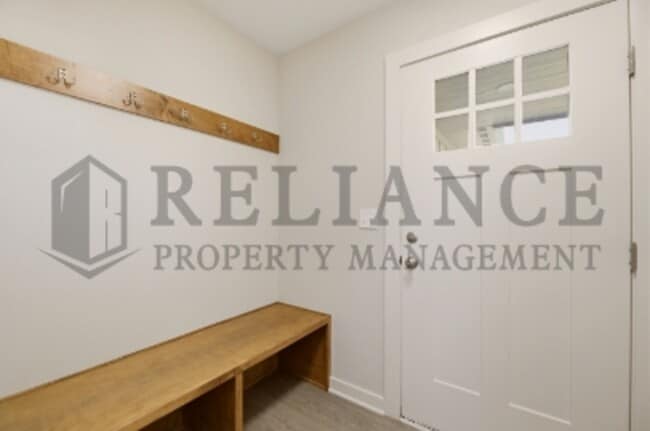 Building Photo - 2414 S Wheatland St