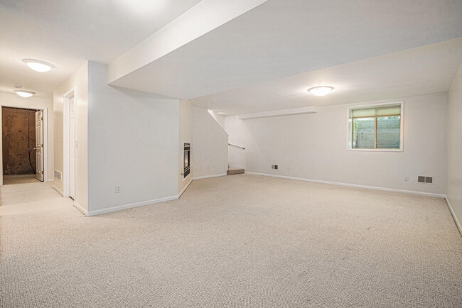 Building Photo - 4058 Boulder Pond Dr