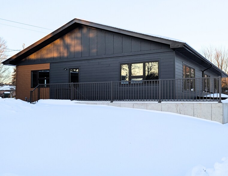 Exterior - 207 6th St