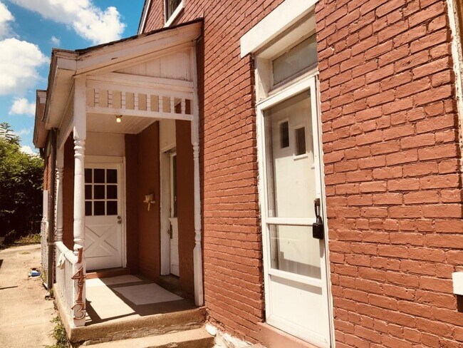 Building Photo - 1413 Wheeler St. Unit 1