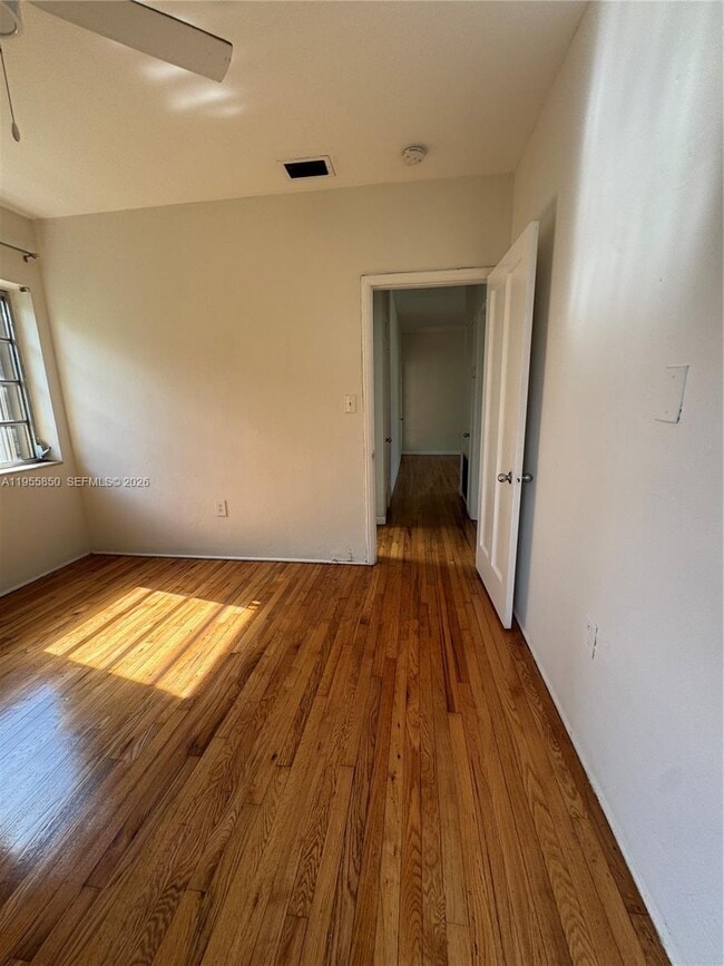 Building Photo - 1431 SW 37th Ave