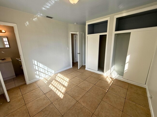 Building Photo - 20520 NW 24th Ct