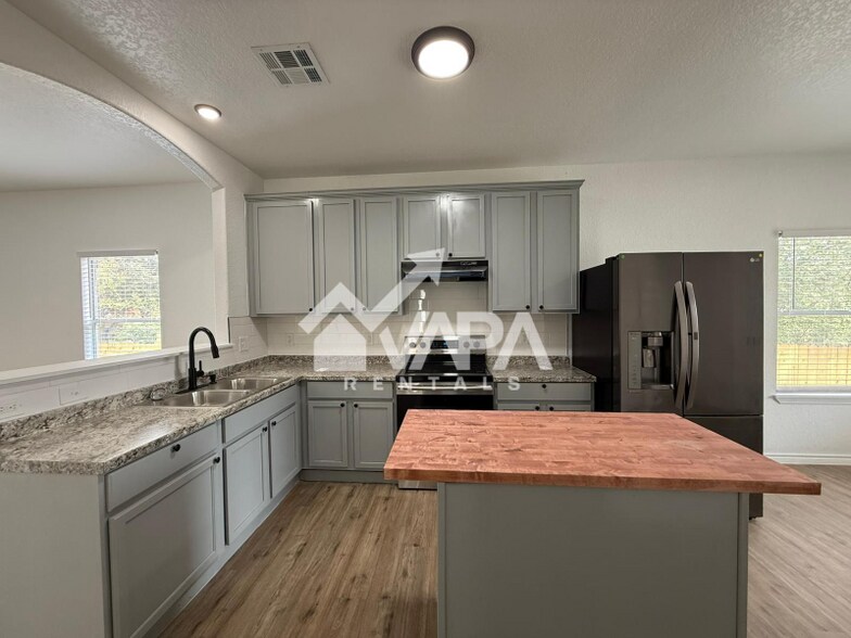 Building Photo - 8211 Monte Seco
