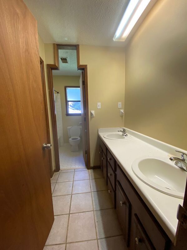 Building Photo - 8270 Glen Rock Cove