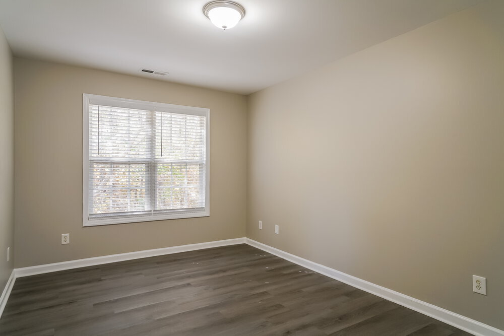 Building Photo - 8039 Marsh Hollow Dr