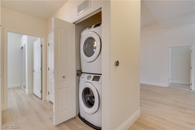 Building Photo - 8985 S Durango Dr