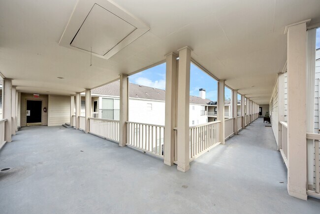 Building Photo - 2333 Bering Dr
