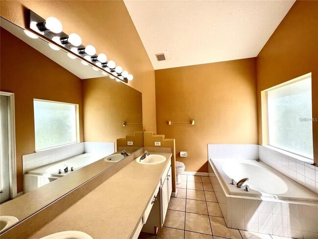 Building Photo - 16708 Glenbrook Blvd