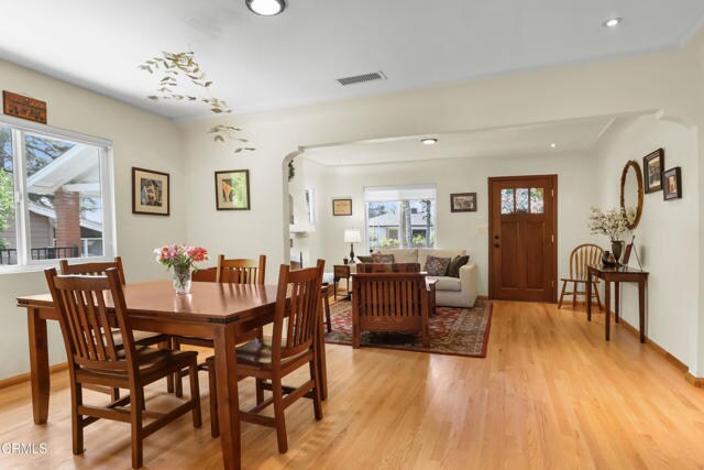 Building Photo - 2520 Casitas Ave