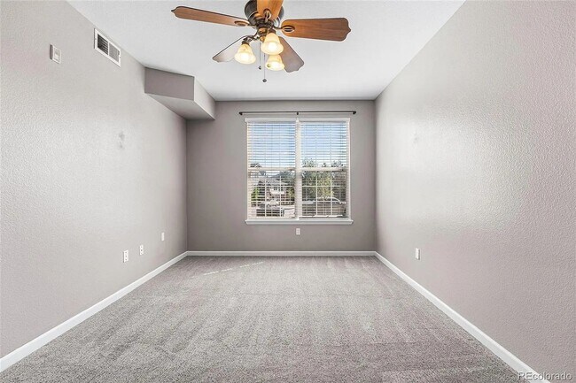 Building Photo - Spacious 2BR Condo convenient to DTC, Auro...