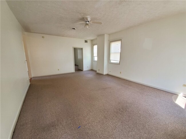 Building Photo - 74 Stewart St