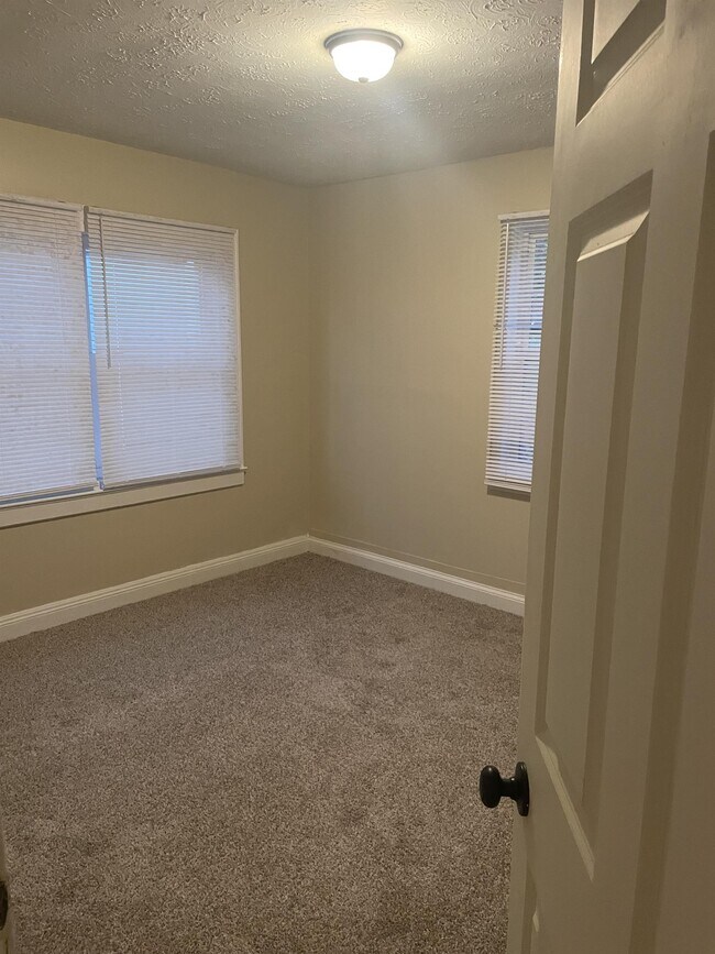 Building Photo - 504 Pearl St